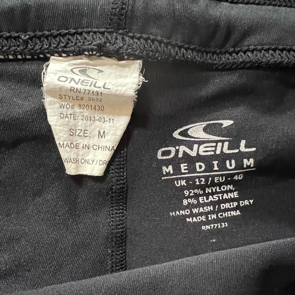 O’Neill Board Shorts Womens Medium - Picture 2 of 3